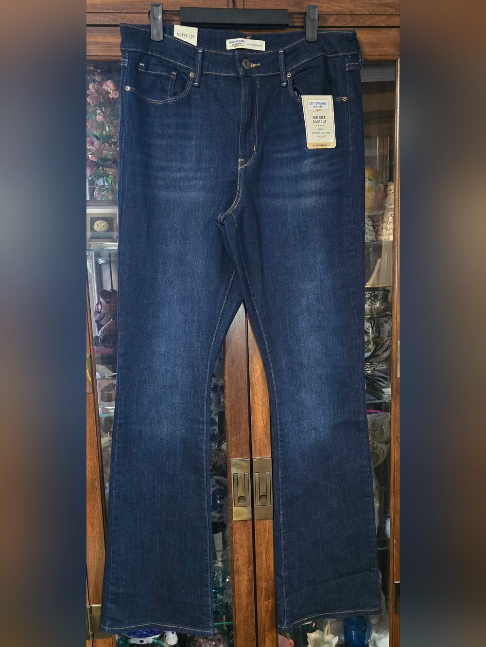 Signature by Levi Strauss Mid Rise Bootcut Jeans NWT Size 12L W31 L34